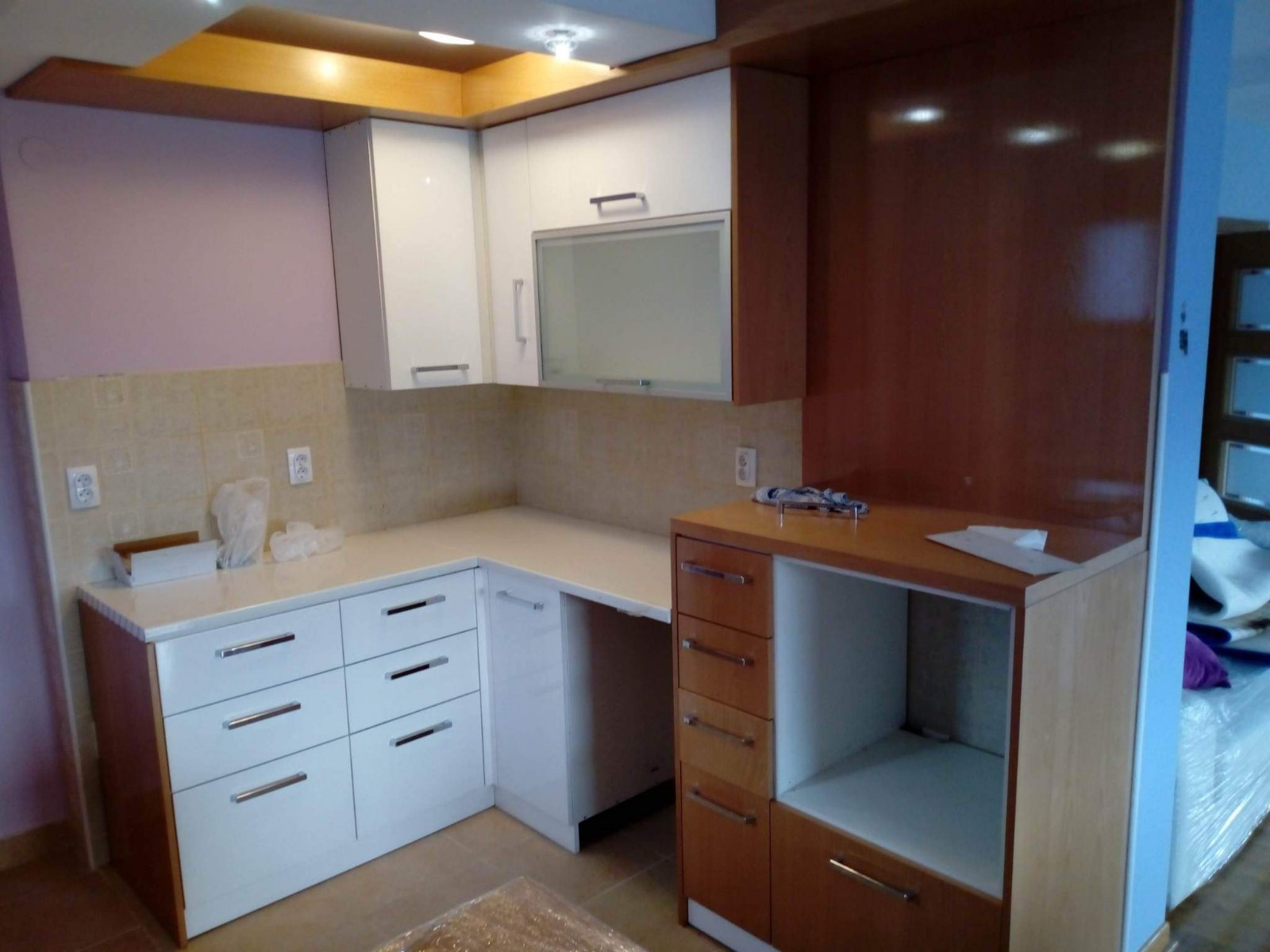 Thumbnail [100%x225]