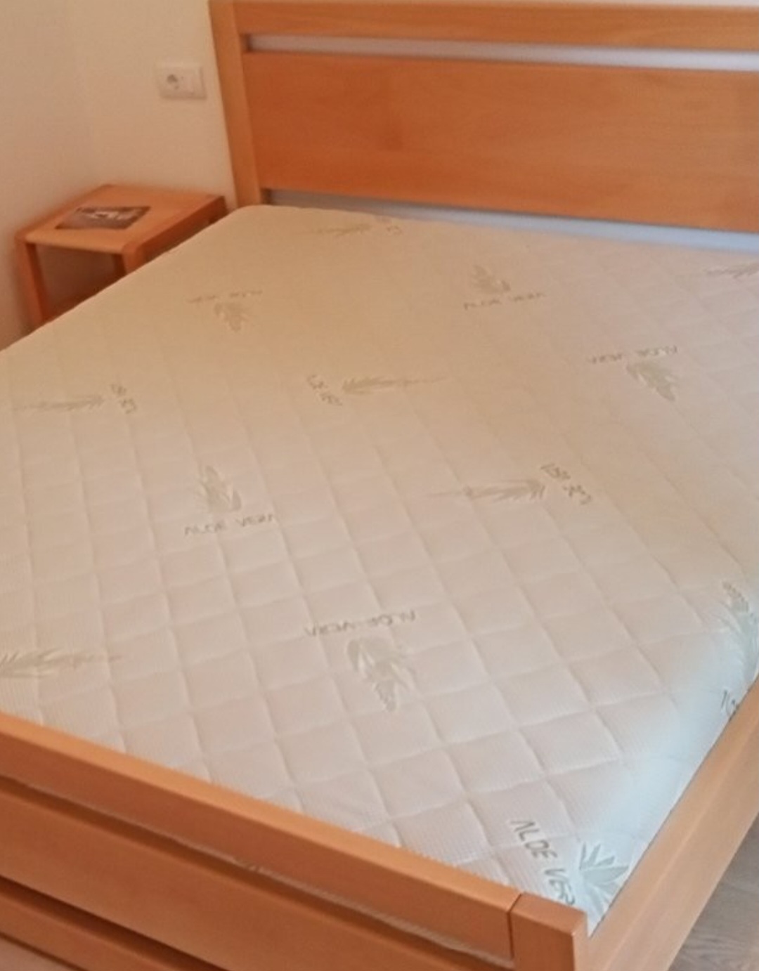 Thumbnail [100%x225]