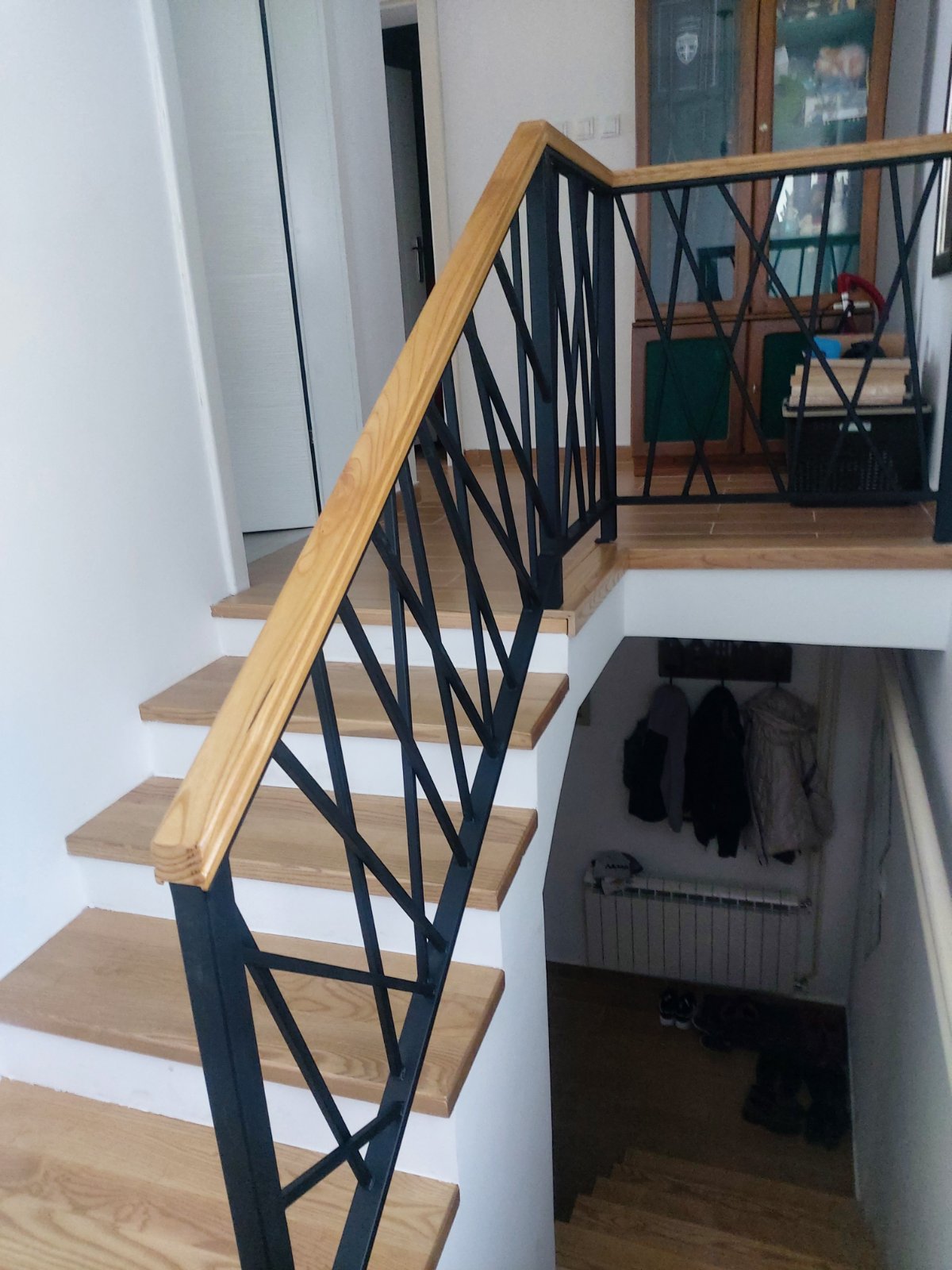 Thumbnail [100%x225]