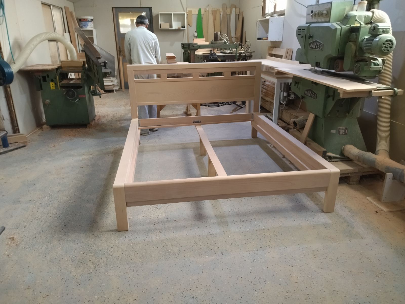 Thumbnail [100%x225]