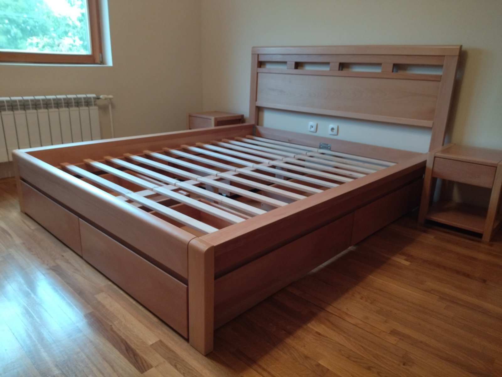 Thumbnail [100%x225]