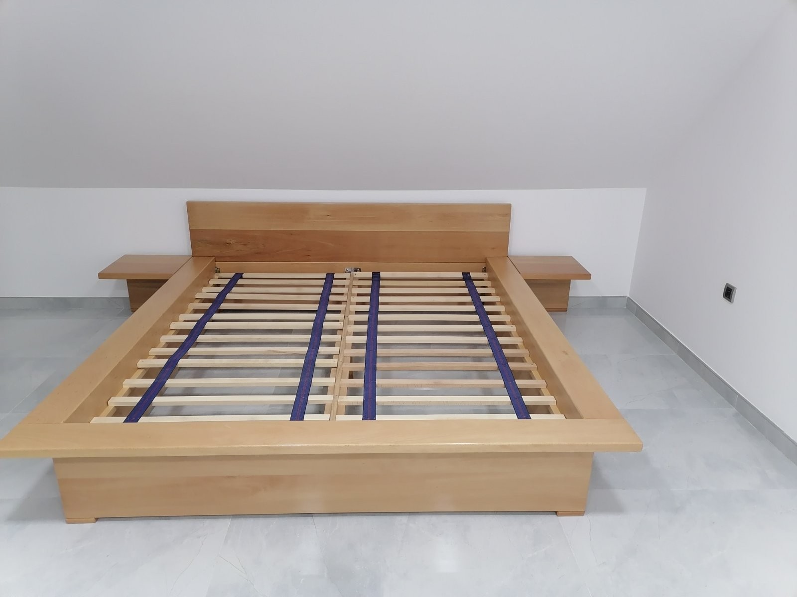 Thumbnail [100%x225]