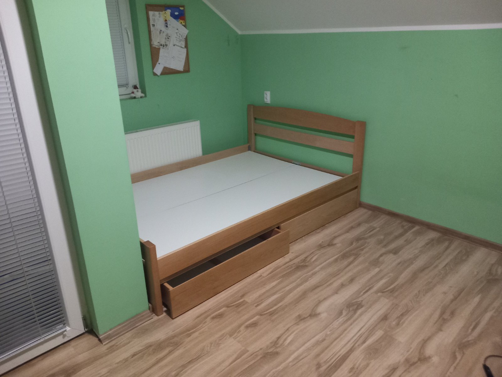 Thumbnail [100%x225]